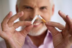 Mortalité liée au tabac, le sevrage bénéfique quel que soit l’âge