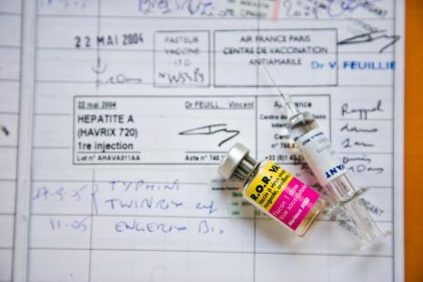 Un carnet de vaccination électronique testé en France - Sciences