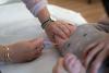 L'ARS Auvergne-Rhône-Alpes appelle à vacciner 56 000 jeunes contre le méningocoque B après la détection de 12 cas et le décès d'un patient