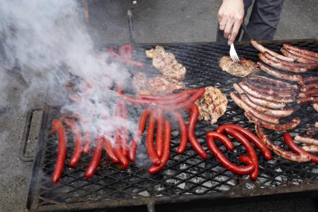 Le barbecue est carcinogène » | Le Quotidien du Médecin