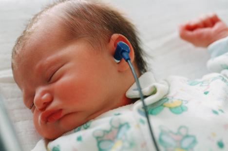 Un implant destiné aux enfants nés sans nerf auditif - Sciences et Avenir